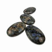 Que Sera Palm Stone - 2.25 inch