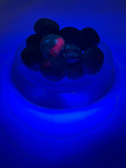 Ruby Zoisite Tumbled Stone - 20-30 mm